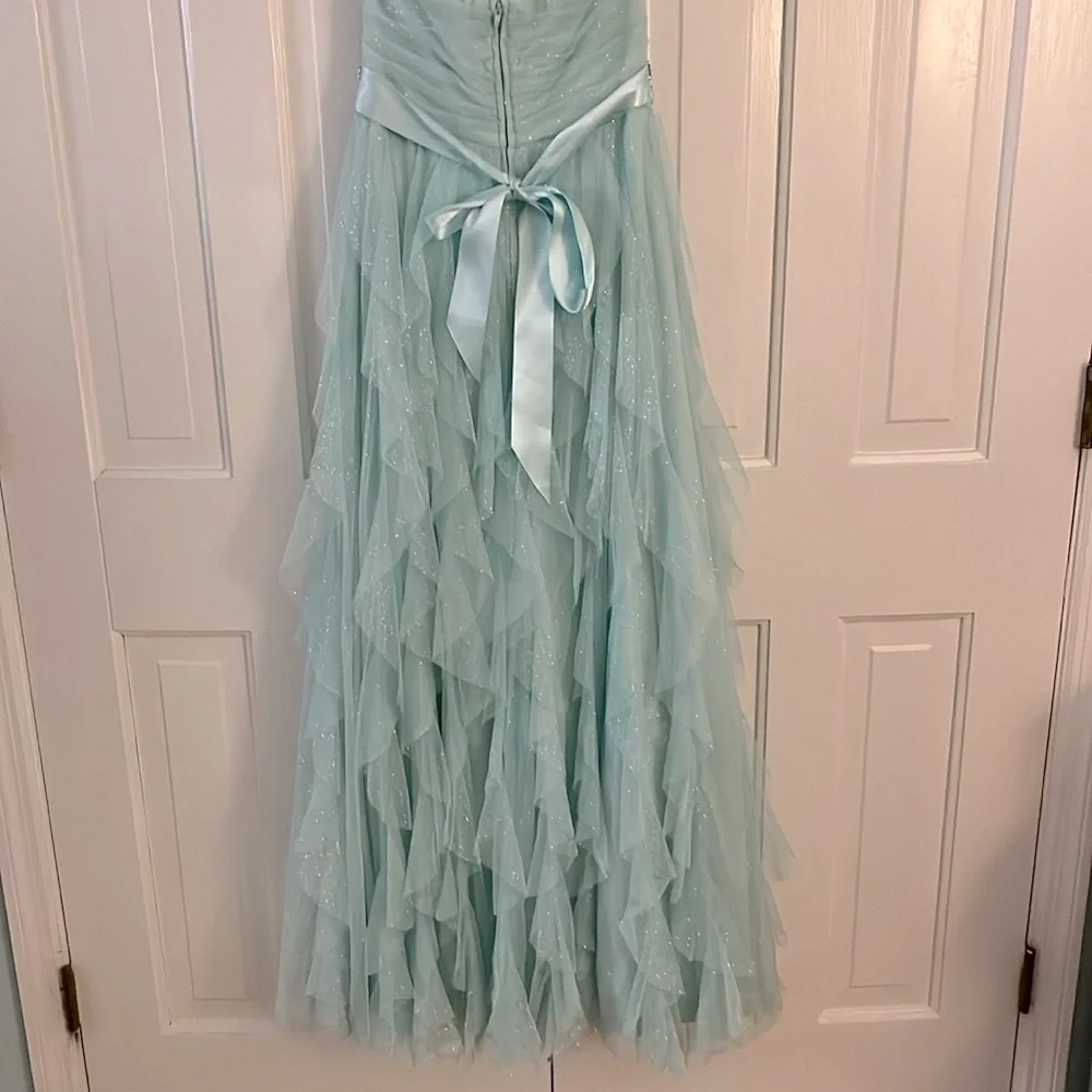 PRICE DROP!🌸 Mint Green Prom dress by (Nights by teeze me), Size 3 in Juniors. - Picture 5 of 9